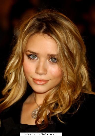Poze numai cu AShley - love_mary_kate - Ashley Olsen